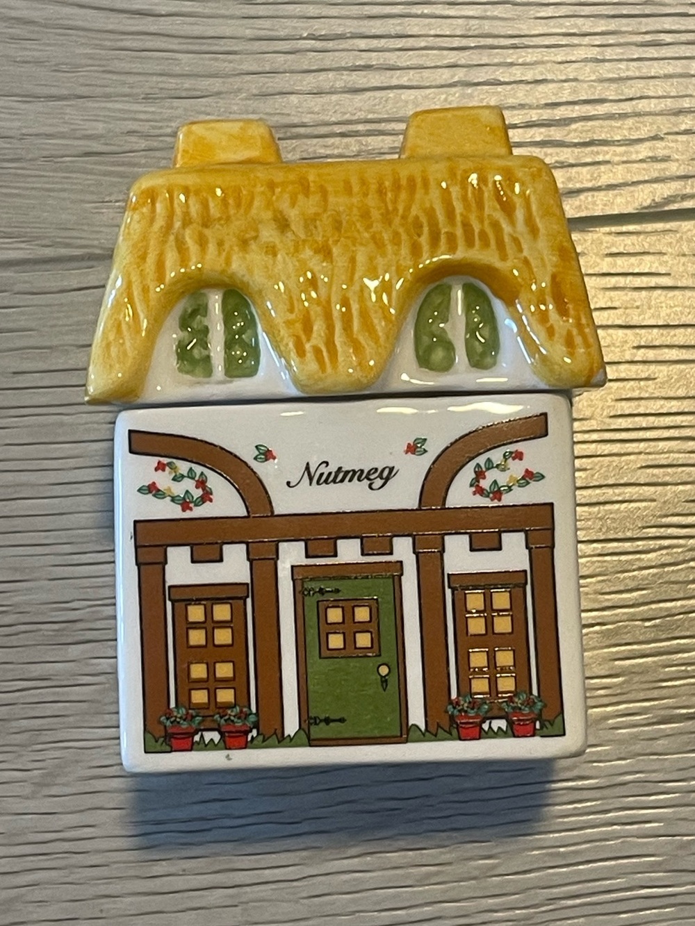 Vintage Avon Nutmeg Cottage Spice Jar